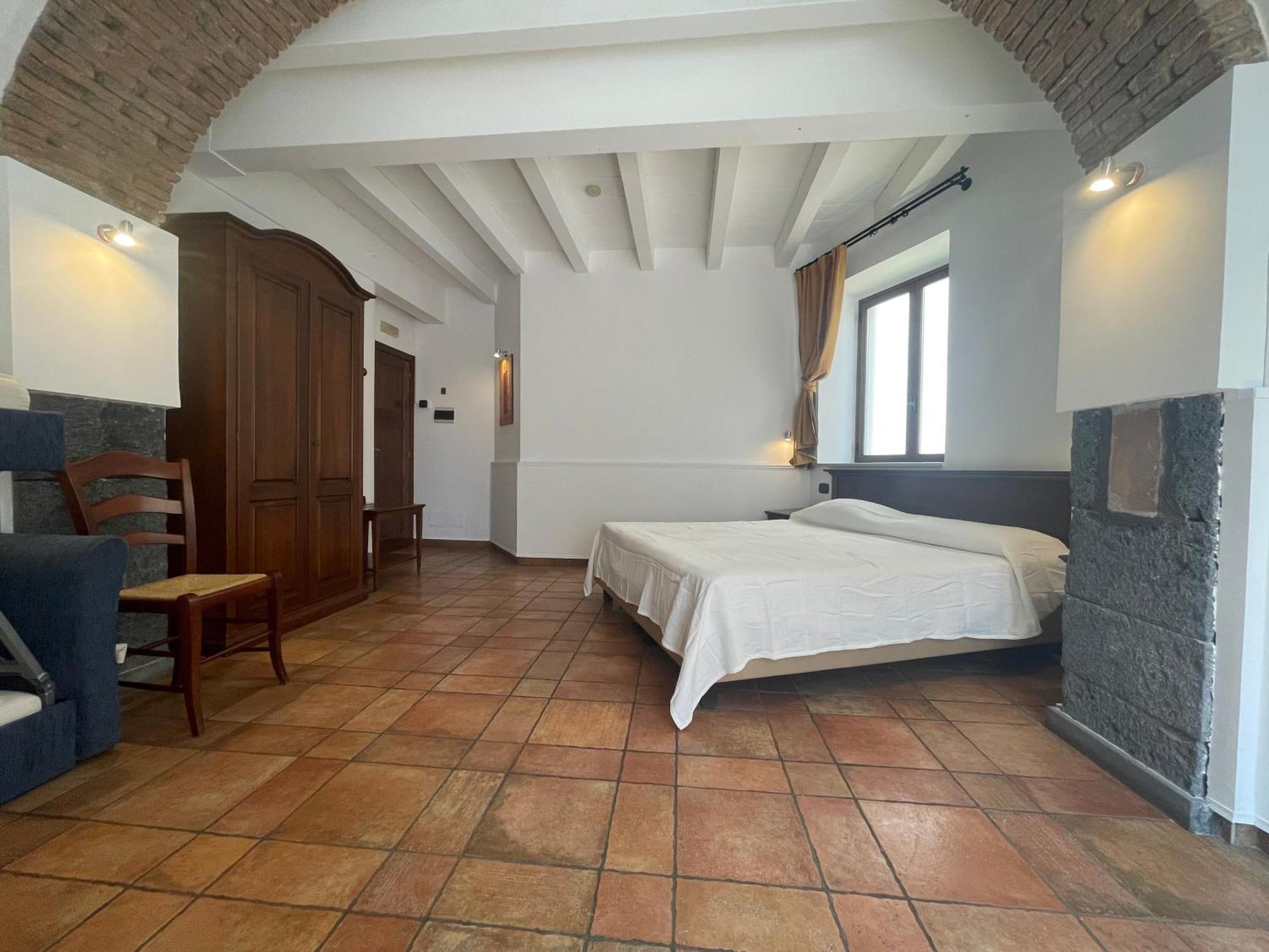 Hotel Capomulini 3 Stelle Acireale Exterior photo