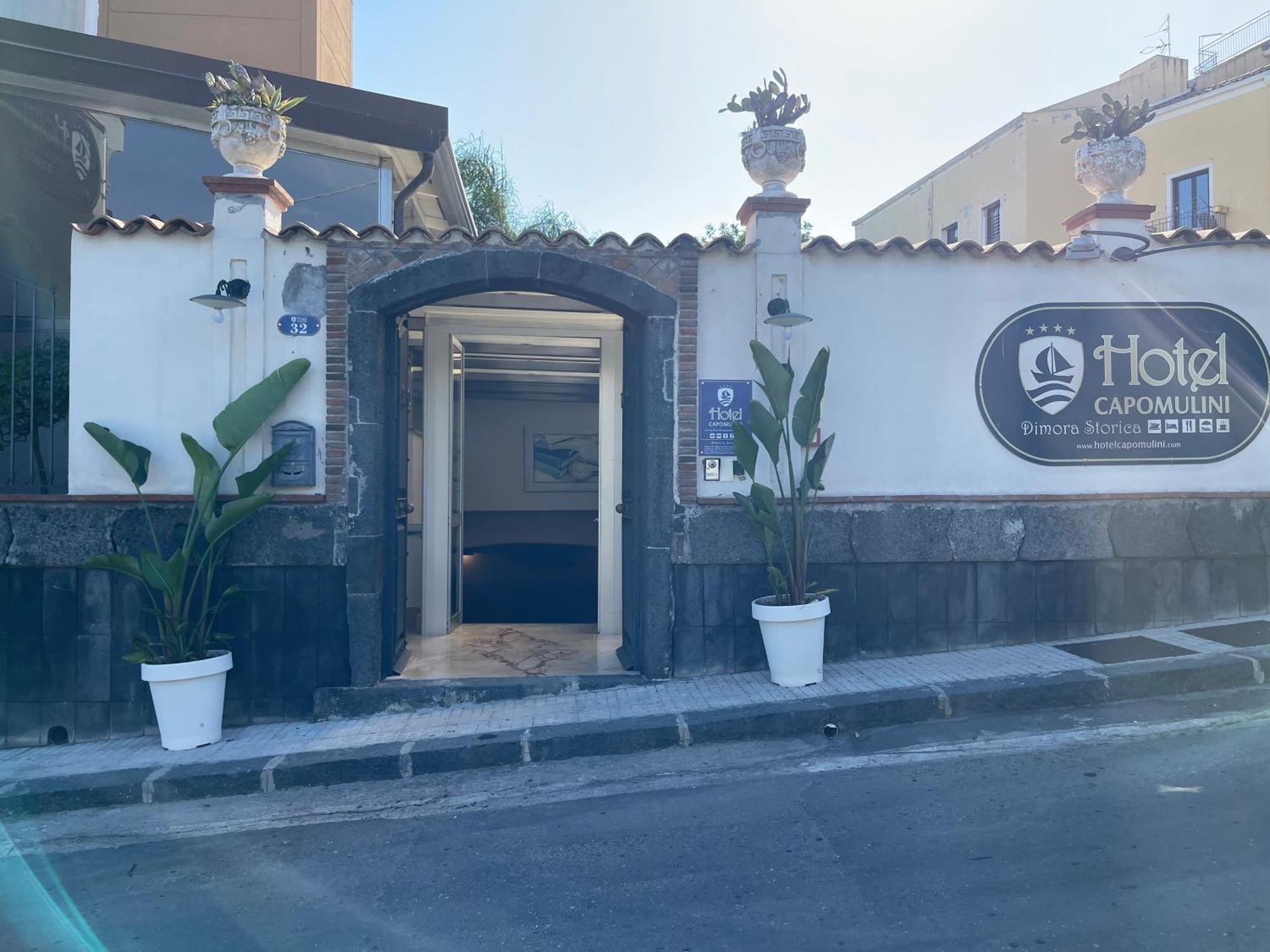 Hotel Capomulini 3 Stelle Acireale Exterior photo