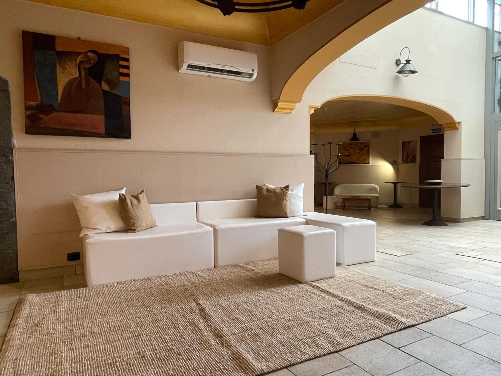 Hotel Capomulini 3 Stelle Acireale Exterior photo