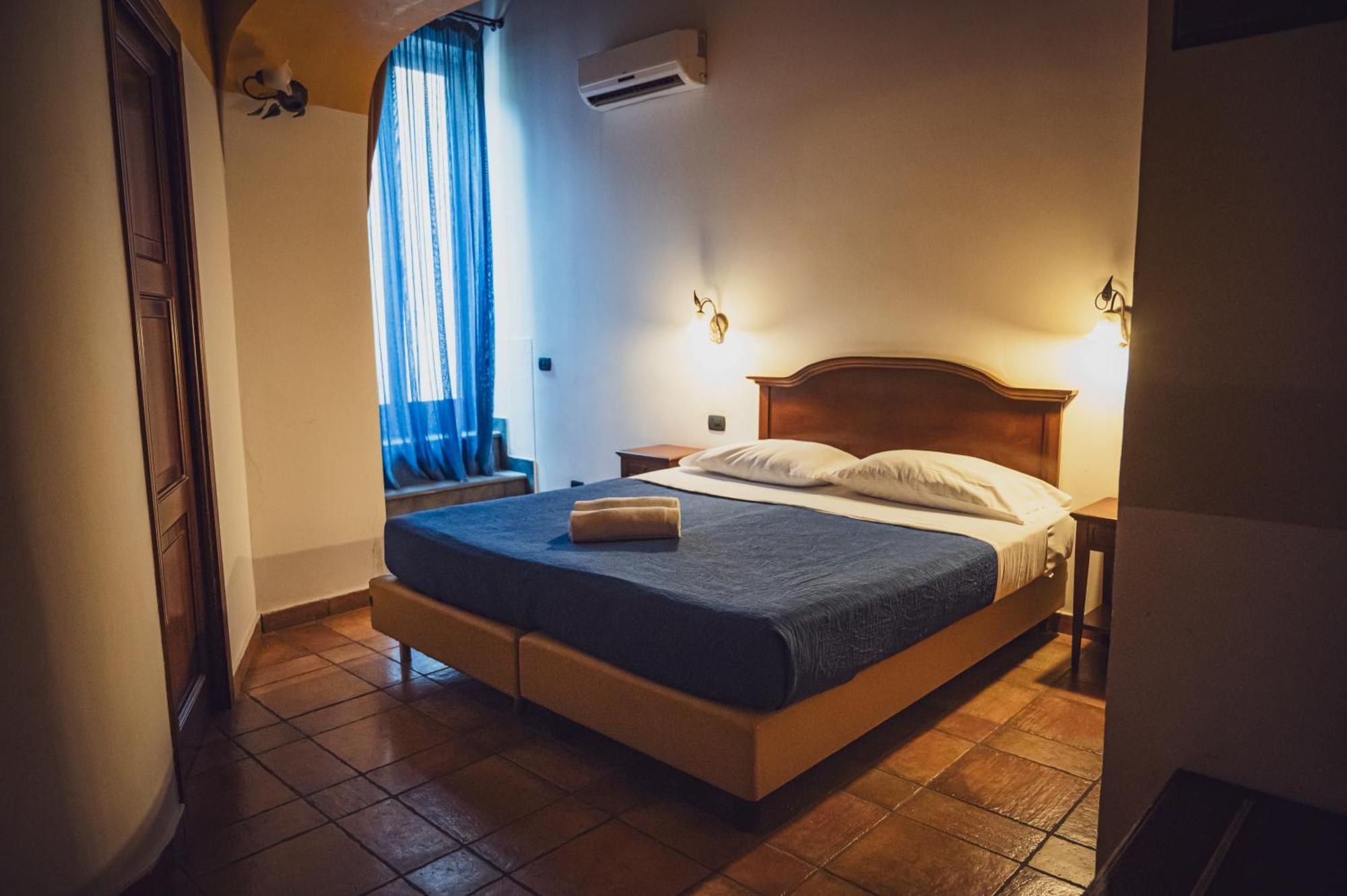 Hotel Capomulini 3 Stelle Acireale Exterior photo